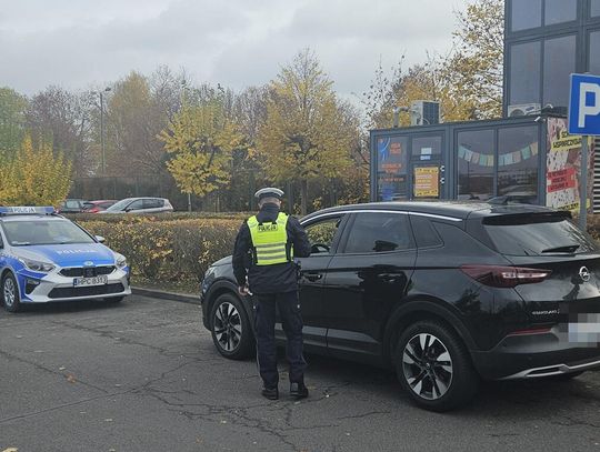 Policjanci rozpoczęli działania związane z bezpieczeństwem na drogach w czasie Wszystkich Świętych