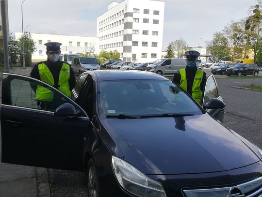 Policjanci włocławskiej drogówki uratowali życie 66-letniej kobiecie 