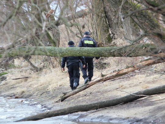 Policjanci z Radziejowa i Torunia pomagają szukać rybaka z Włocławka. W akcje włączono dron