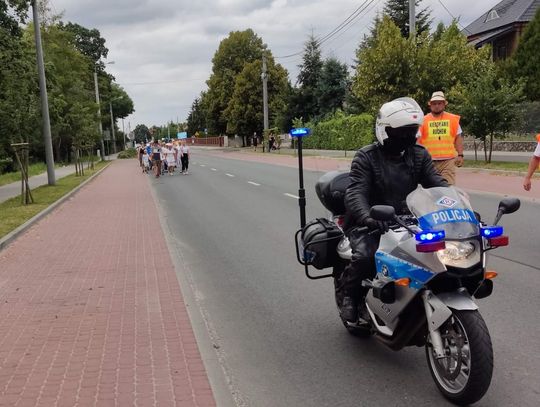 Policjanci z Włocławka zabezpieczali przemarsz pielgrzymów