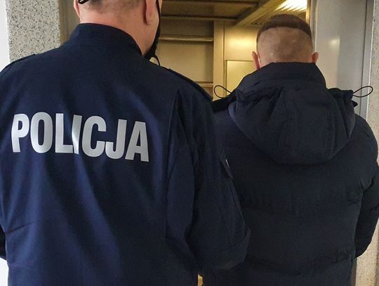 Policjanci zatrzymali sprawców włamań na myjnie
