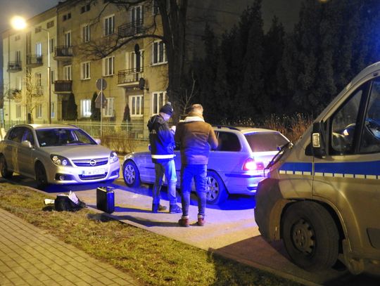 Policyjny pościg za BMW zakończony na ul. Mickiewicza. Kierowca jechał pod prąd
