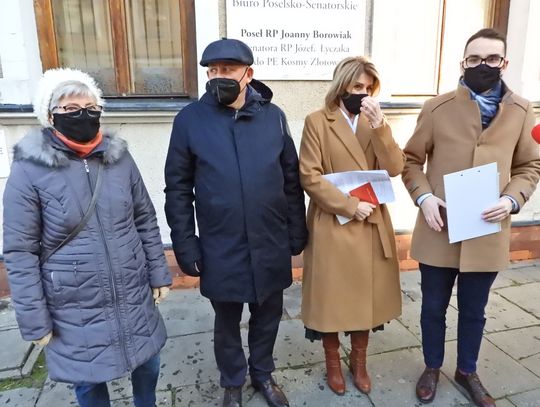 "Polska kolejny raz staje na równi z republikami bananowymi" - radni Lewicy krytykują projekt zmian w Kodeksie wykroczeń