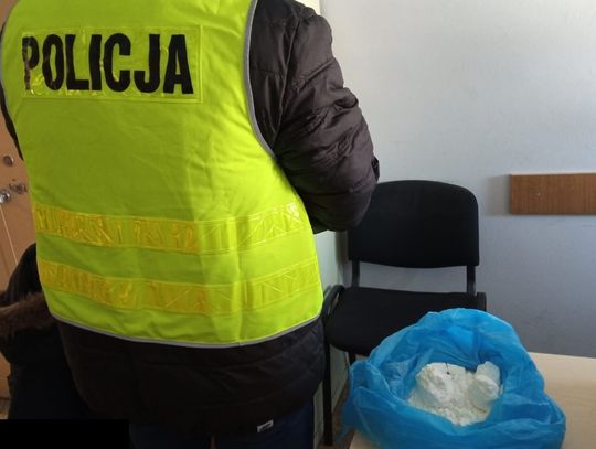 Ponad kilogram amfetaminy w mieszkaniu 40-letniego włocławianina. Mężczyźnie grozi 10 lat pozbawienia wolności