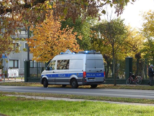 Potrącenie na ul. Wiejskiej. 85-letni rowerzysta w szpitalu