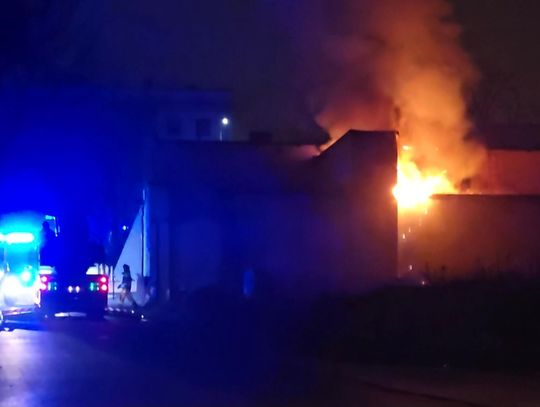 [Aktualizacja]Pożar budynku po dawnym Face Clubie przy ul. Solnej. Trwa akcja gaśnicza [video]