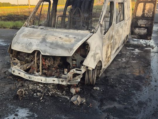 Pożar busa na autostradzie A1. Droga zablokowana