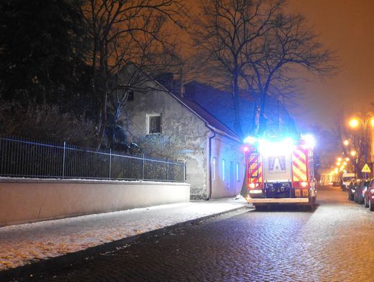 Pożar na ul. Słowackiego. Mieszkańcy ewakuowali się przed przybyciem strażaków