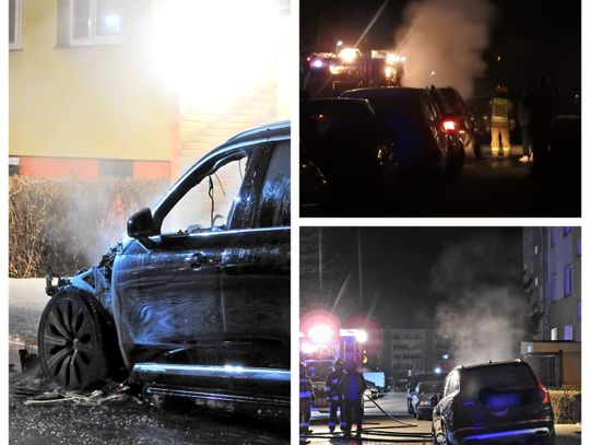 Pożar samochodu na ul. Moniuszki. Straty wyceniono na 400 000 zł