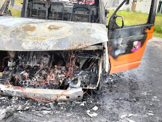 Pożar samochodu przewożącego butle gazowe w Starym Witoszynie