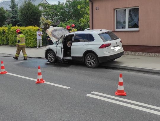 Pożar samochodu w Kowalu. Doszło do zwarcia instalacji elektrycznej