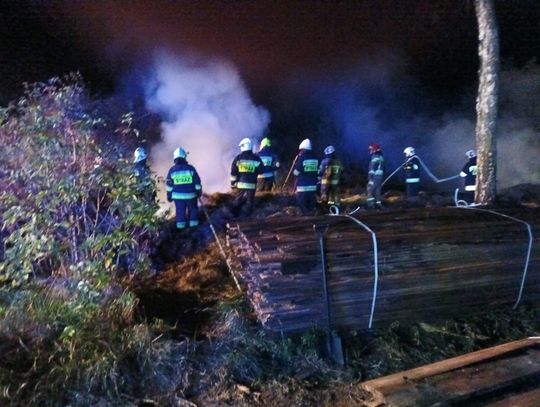 Pożar stodoły w regionie. Budynek uległ całkowitemu spaleniu