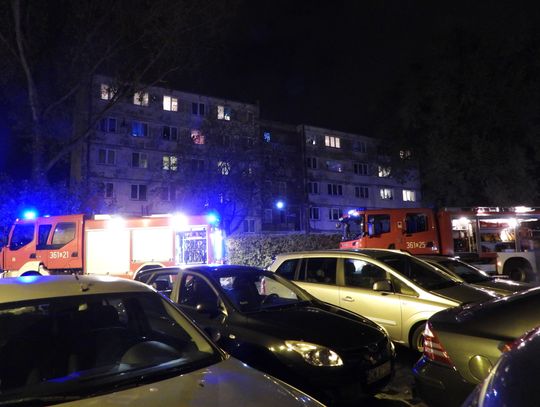 Pożar w bloku na ul. Wienieckiej. Trzy osoby zatrute dymem