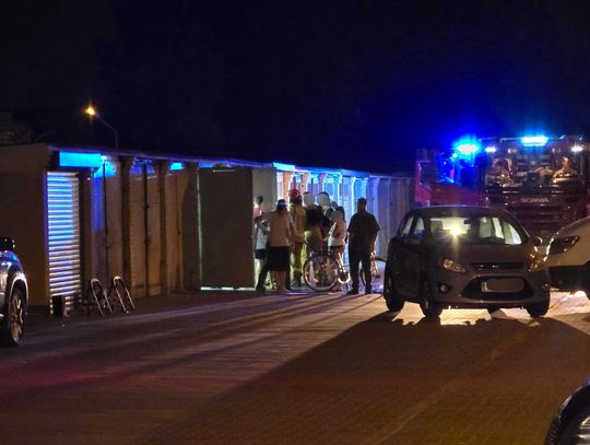 Pożar w garażu na Zazamczu. W akcji dwa zastępy PSP