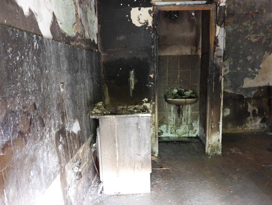 Pożar w kamienicy przy Starym Rynku. Nie żyje 44-letni lokator mieszkania, które spłonęło 