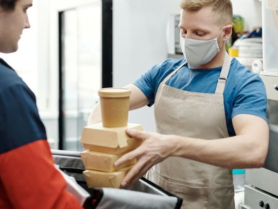 Prezydent Marek Wojtkowski apeluje o wpieranie branży gastronomicznej poprzez zamawianie posiłków na wynos