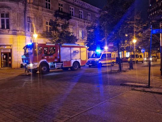 Próba samobójcza na os. Śródmieście. Na miejscu policja i strażacy