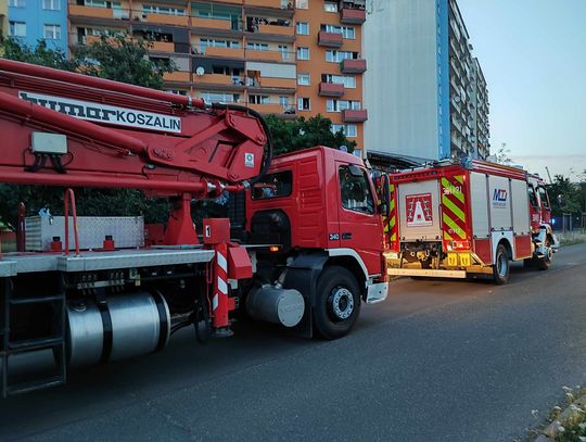 Próba samobójcza na ul. Broniewskiego. 21-latek miał 2 promile alkoholu