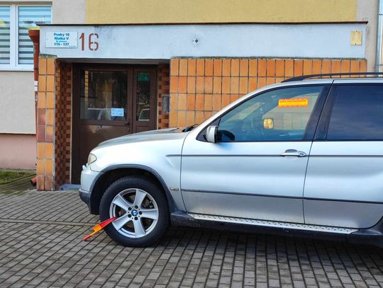 Problem z parkingiem i kolejne blokady. Tym razem na ul. Fredry