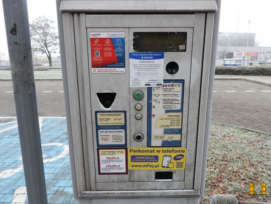 Problem z parkomatem: "Odwracam się, a tam już czterech oblega mój samochód czy uda mi się czy nie kupić ten bilet"