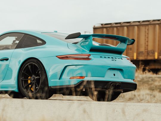 Przejażdżka po MotoPark Toruń – idealny prezent dla miłośników prędkości