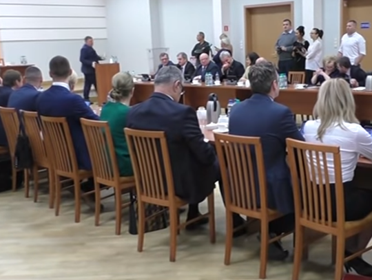 Radni jednak spotkają się na sesji, ale ze specjalnymi środkami ostrożności