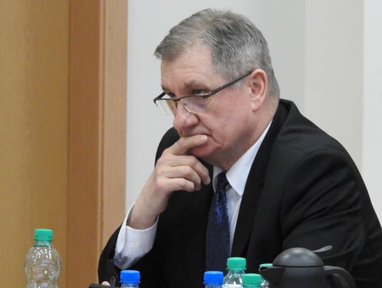 Radny Zbigniew Lewandowski pozostanie w Radzie Miasta, Maciej Gawrysiak nie zajmie jego miejsca 