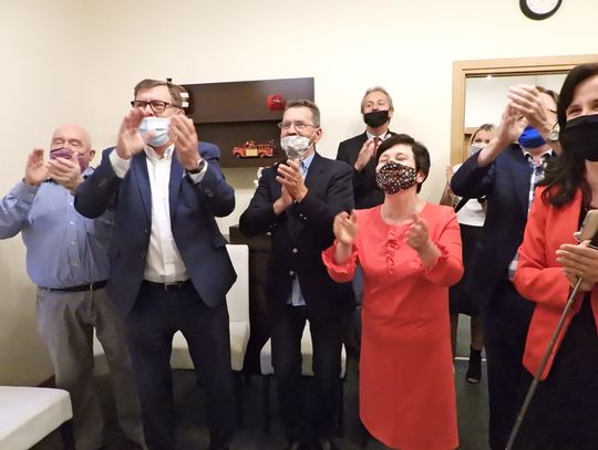 Radość na wieczorze wyborczym Prawa i Sprawiedliwości