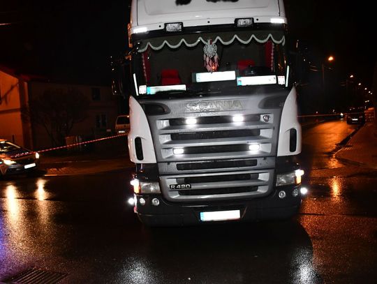 Region: ciężarówka potrąciła dwoje pieszych. 46-letni mężczyzna zginął