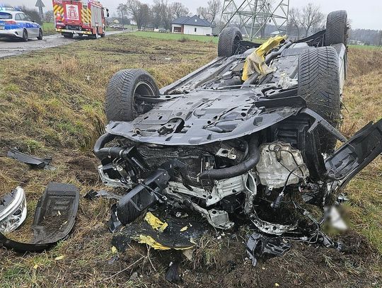 Region: samochód osobowy wjechał przed nadjeżdżający pociąg