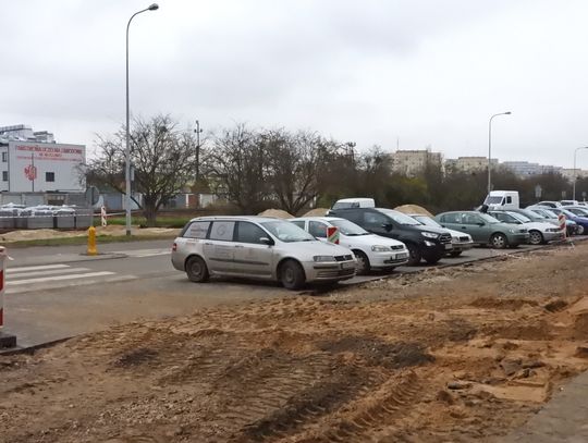 Remont chodników na Promiennej budzi wątpliwości mieszkanki Zazamcza. Kobieta uważa, że może dojść do tragedii