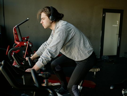 Rower stacjonarny czy orbitrek - Na co się zdecydować?