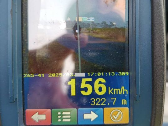 Rozpędził motocykl do 156 km/h. 14 punktów karnych i 2000 zł mandatu