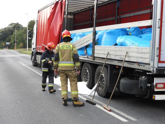Saletra amonowa rozsypana na ul. Inowrocławskiej