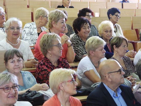 Seniorzy z Kujawskiej Szkoły Wyższej zakończyli rok akademicki