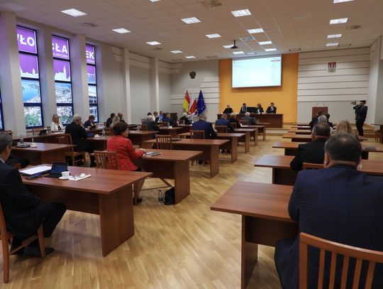 Sesja Rady Miasta: ok. 100 mln zł pożyczki i pomoc mieszkańcom Ukrainy