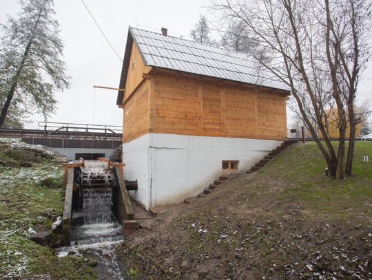 Skansen w Kłóbce ma nową atrakcję -  XIX-wieczny młyn wodny