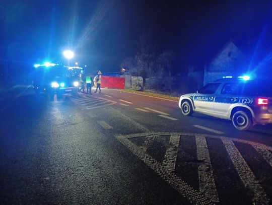 Śmiertelne potrącenie na krajowej 10. Służby walczyły o życie kobiety