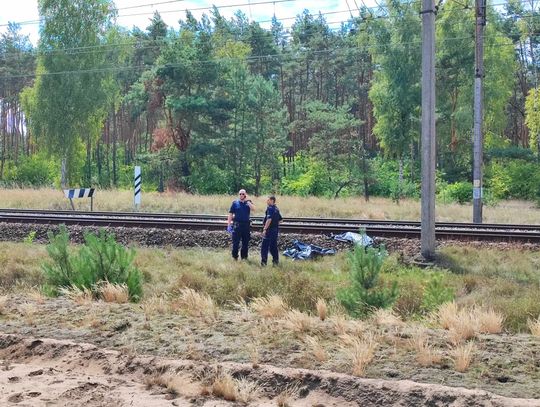 Śmiertelne potrącenie na torach. Ruch pociągów wstrzymany