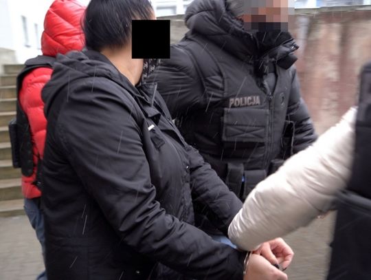 Sprawa agencji towarzyskiej we Włocławku. Są zarzuty za posiadanie narkotyków i kolejni aresztowani
