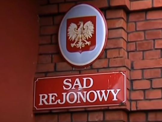 Sprawa oskarżonych policjantów i strażnika SW przeniesiona do Włocławka. Chodzi o oszustwo na 100 000 zł