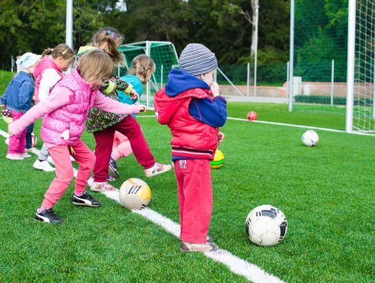 Sprawdź czy Twoje dziecko pokocha piłkę. Klub piłkarski zaprasza na bezpłatne zajęcia 