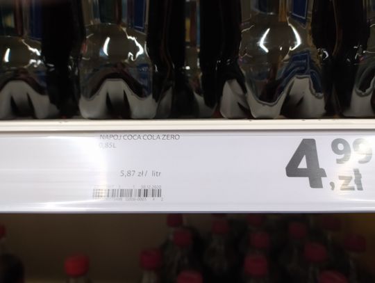 Sprawdziliśmy ceny Coca-Coli i Pepsi we Włocławku po wprowadzeniu podatku cukrowego 