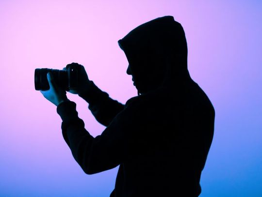 Stalker z Francji prześladował 27-letnią kobietę pochodzącą z Włocławka