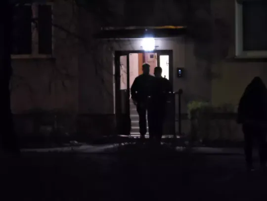 Straż i policja na Chopina. Nieoficjalnie: wyważenie drzwi