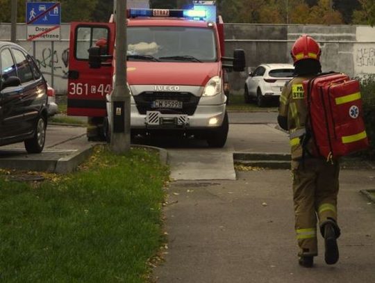 Zwłoki mężczyzny w mieszkaniu w Brześciu Kujawskim. Mężczyzna miał plamy opadowe