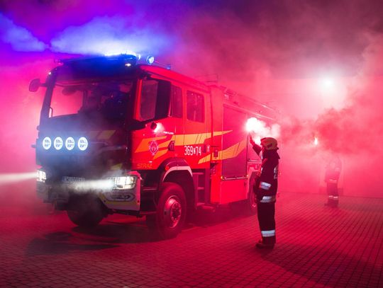 Strażacy z OSP Kłóbka mają nowy wóz gaśniczy. Poradzi sobie z pożarem fotowoltaiki