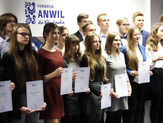 Stypendia Fundacji "Anwil dla Włocławka" dla najzdolniejszych uczniów we Włocławku