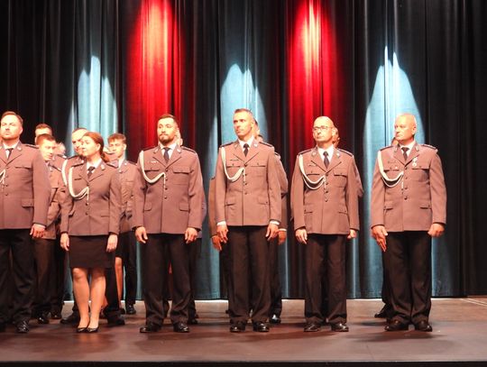 Święto Policji we Włocławku: 118 policjantów otrzymało wyższe stopnie