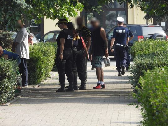 Szarpanina ze strażniczką miejską, na miejsce zjechały się służby